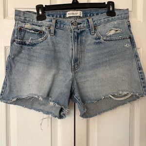 Abercrombie & Fitch Mid Rise Boyfriend Distressed Jean Shorts 29/8